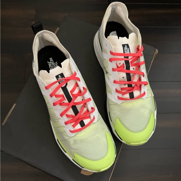 North face - Picture 7 of 10